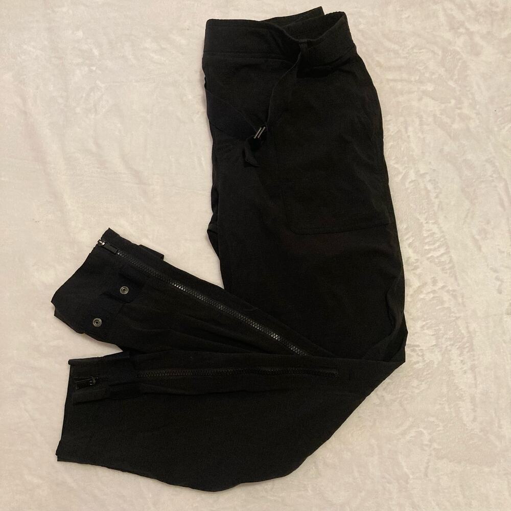 Athleta Trekkie Belted Black Hiking Commute Travel Pants Size 10 - Picture 10 of 14